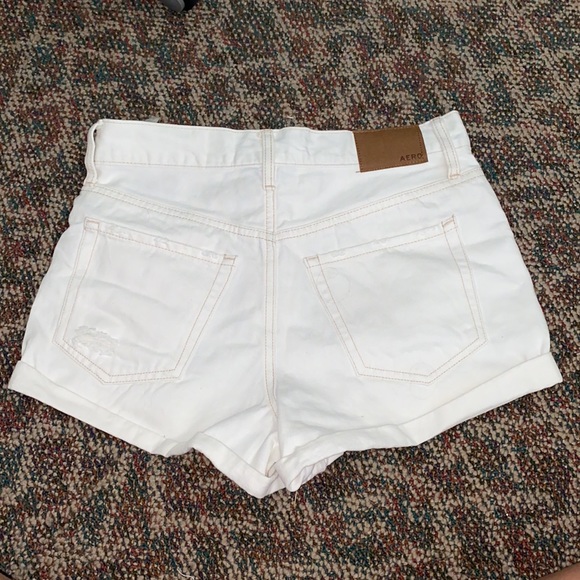 White Aeropostale Demi’s Mom Shorts!! - Picture 2 of 3